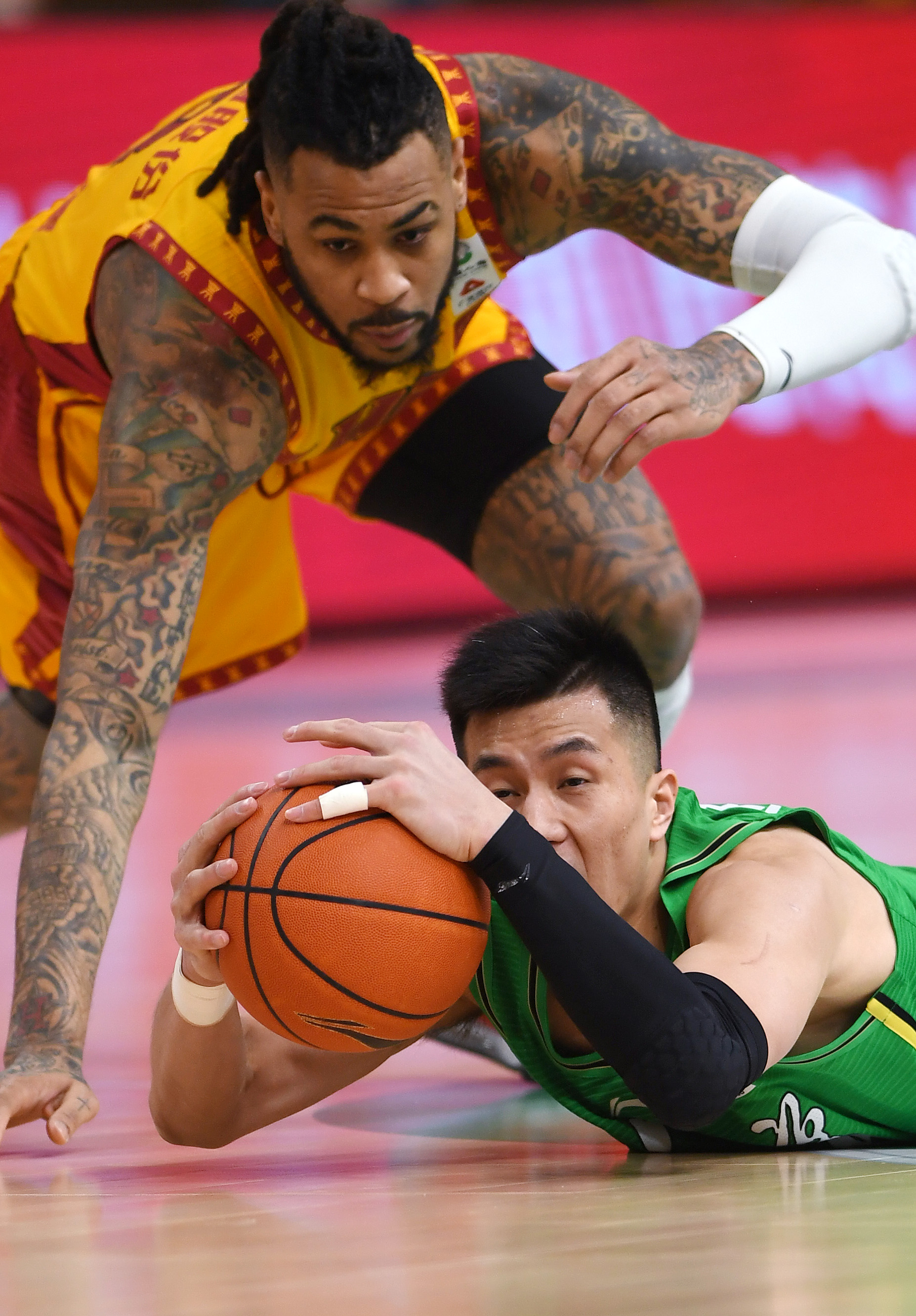 九游体育-包含拜仁慕尼黑内部会议纪要流出：加时末段篮板制胜，CBA季后赛使命明确，医务组通报恢复的词条