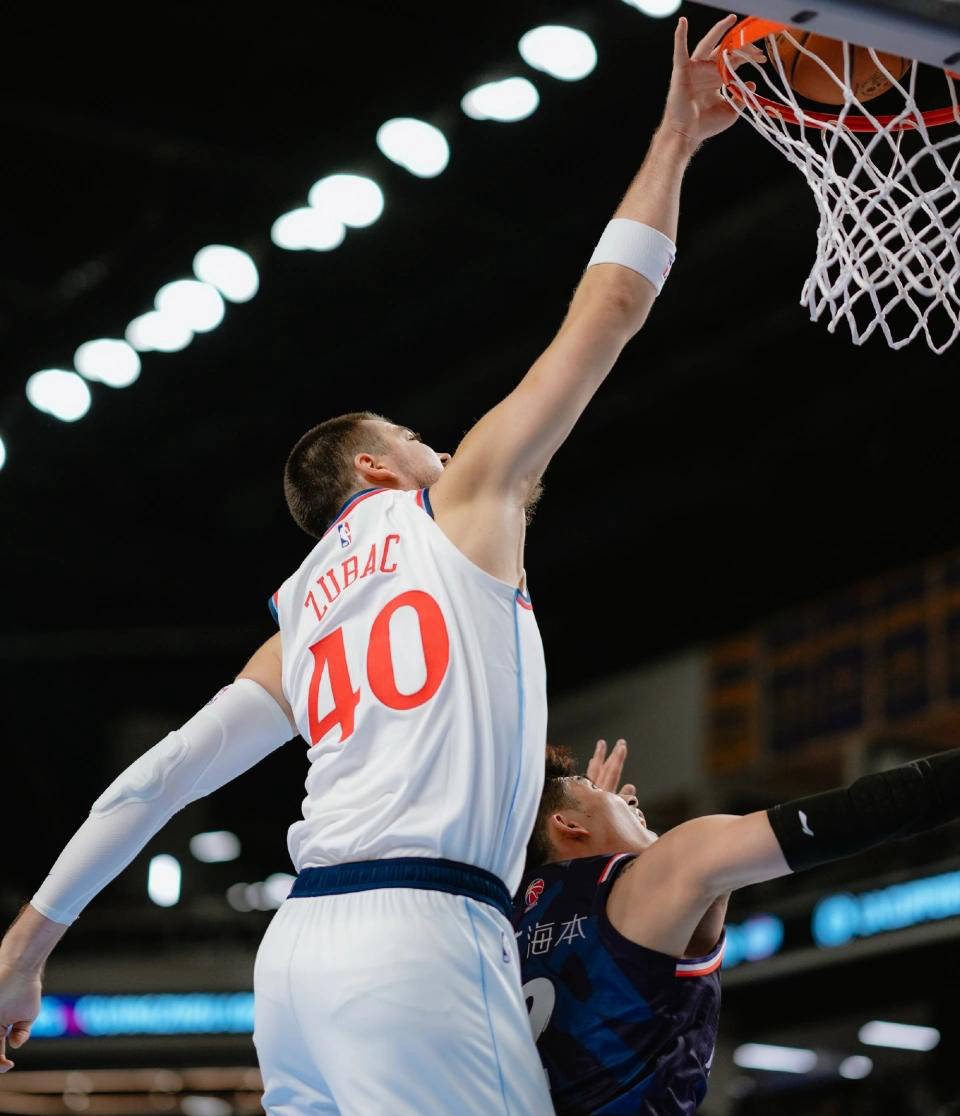 九游体育官网-离谱！洛杉矶快船豪取连胜备战全明星赛今晨阿贾克斯复出首秀，广州队赛后造点机会的简单介绍